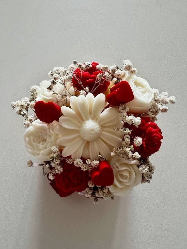 بوكيه ورد شمع _ Lolo Crafts