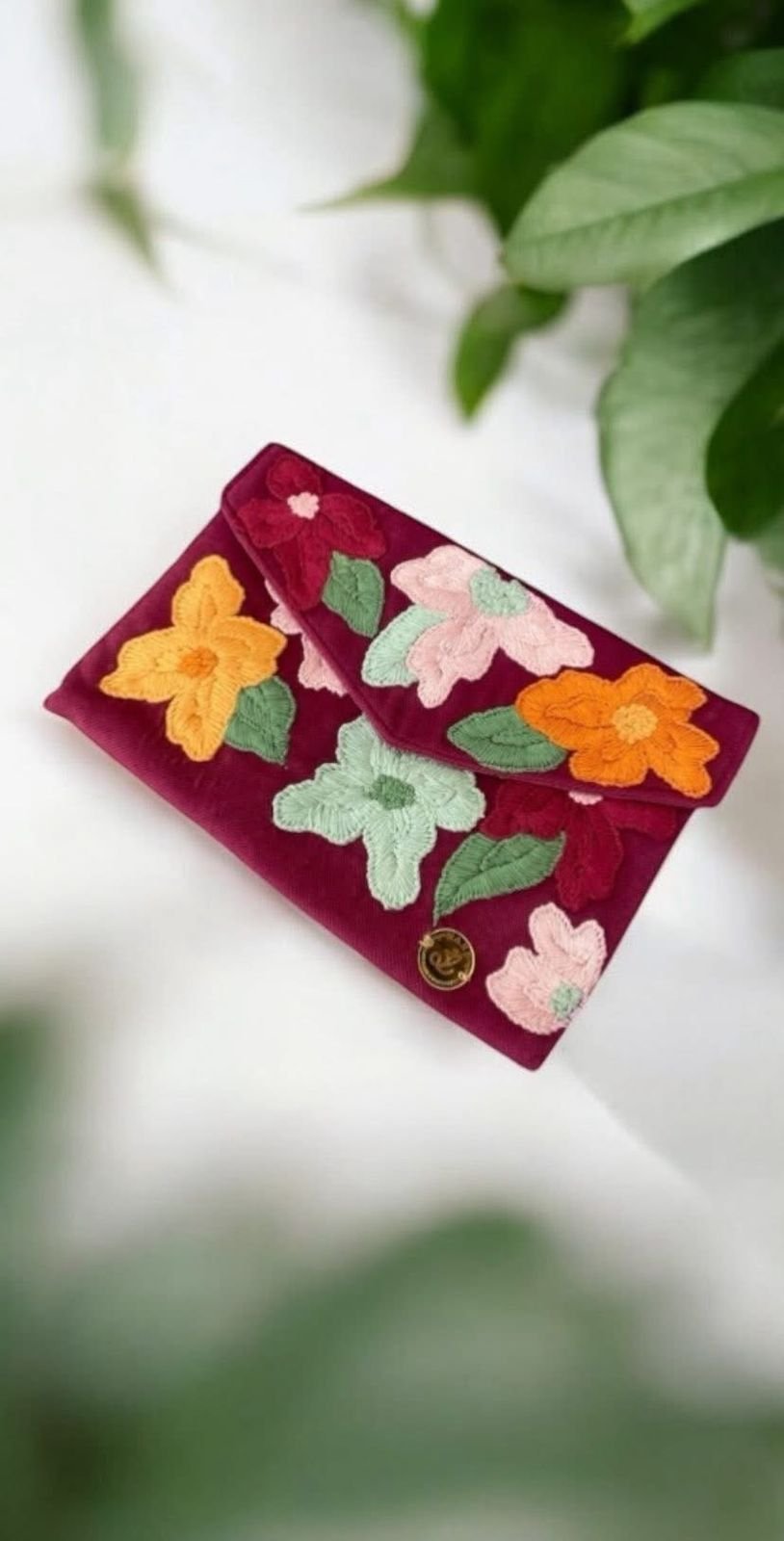 Ward Crafts _Barry Clutch