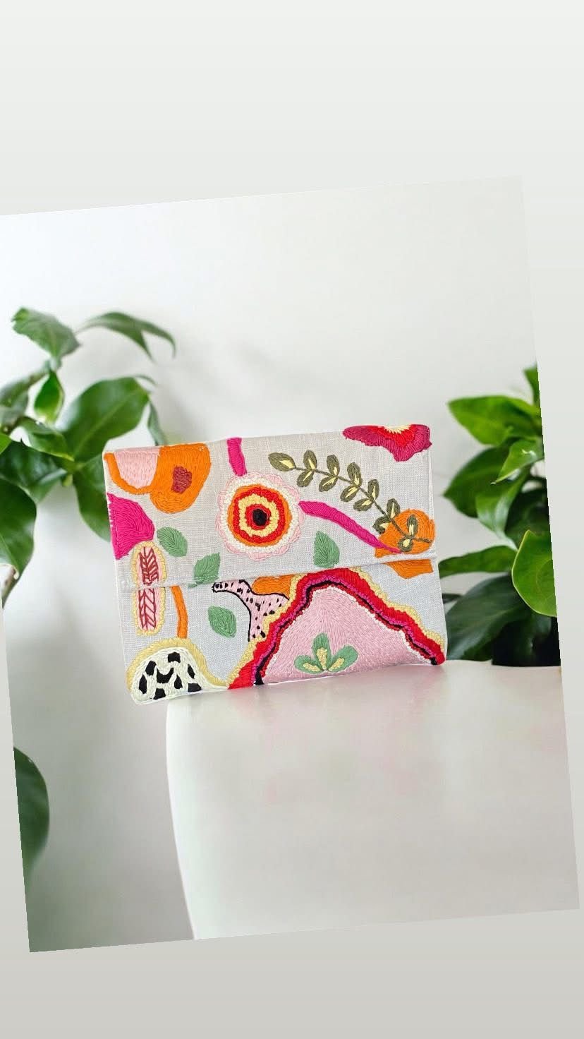 Ward Crafts_Orchid clutch