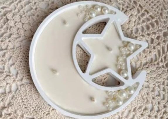 طبق شمع معطر شكل هلال ونجمة . Shahycrafts